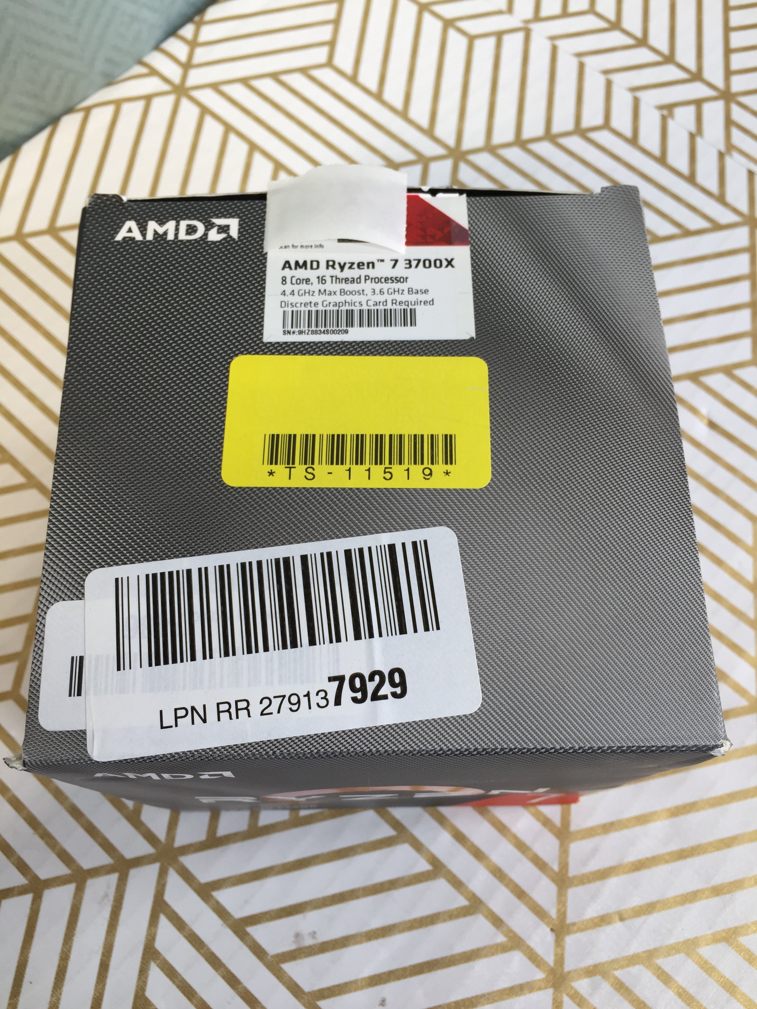 AMD Ryzen 7 3700X 8-Core, 16-Thread Desktop Processor w/ Prism LED Cooler (7778546712814)